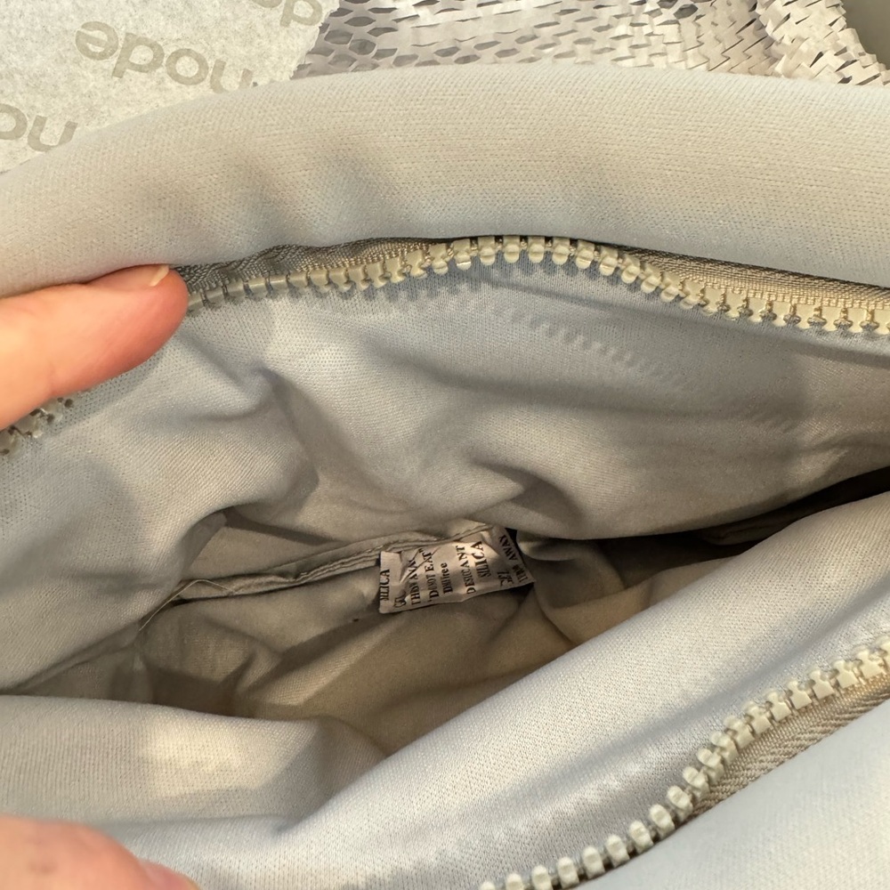 NWT Rhode (Hailey Bieber) Skincare bubble bag (products not included, only bag) - Picture 10 of 16